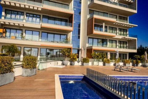 3 dormitorios Apartment en Agios Tychonas, Cyprus No. 79433 12