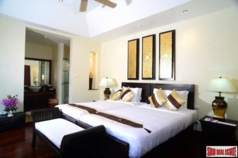 4 bedrooms Villa in Ko Samui, Thailand No. 96254 14