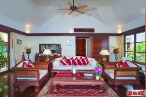 4 bedrooms Villa in Ko Samui, Thailand No. 96254 7