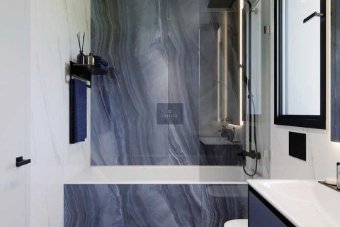 2 bedrooms Penthouse in Germasogeia, Cyprus No. 84127 17