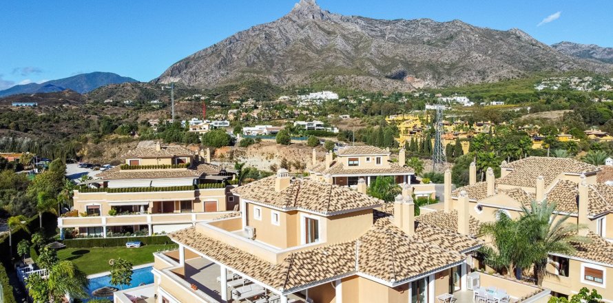 Дуплекс с 4 спальнями в Марбелья, Испания №27136