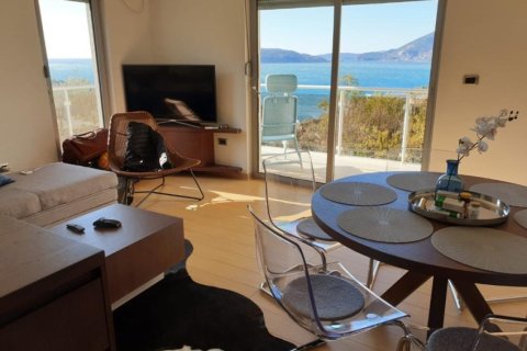 1 bedroom Apartment in Budva, Montenegro No. 66833 2