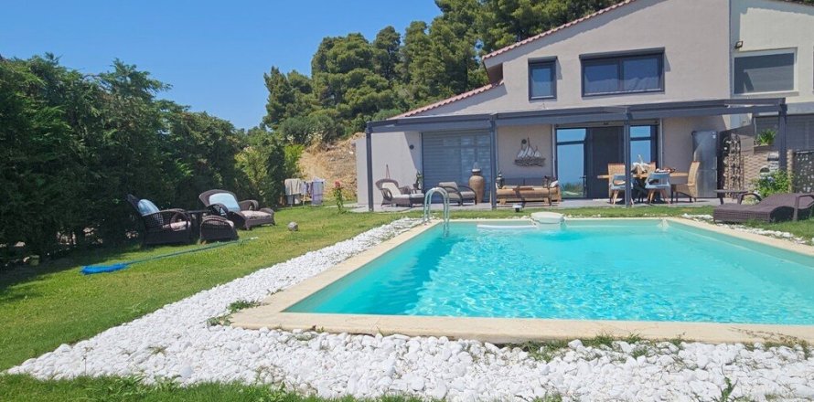 3 bedrooms Maisonette in Chalkidiki, Greece No. 107502