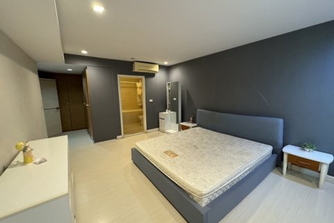 3 bedrooms Apartment in Bangkok, Thailand No. 97443 21