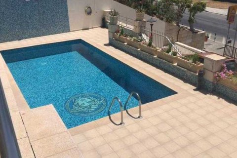 5 bedrooms Villa in Agios Tychonas, Cyprus No. 39385 4