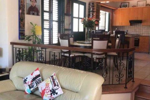 5 bedrooms Villa in Agios Tychonas, Cyprus No. 39385 7