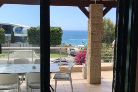 5 bedrooms Villa in Agios Tychonas, Cyprus No. 39385 6