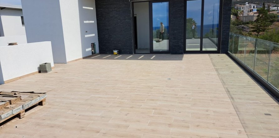 3 bedrooms House in Paphos, Cyprus No. 37284