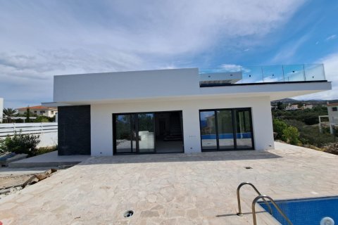 3 bedrooms House in Paphos, Cyprus No. 37284 4