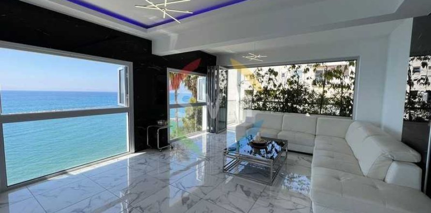 3 bedrooms Penthouse in Germasogeia, Cyprus No. 82245