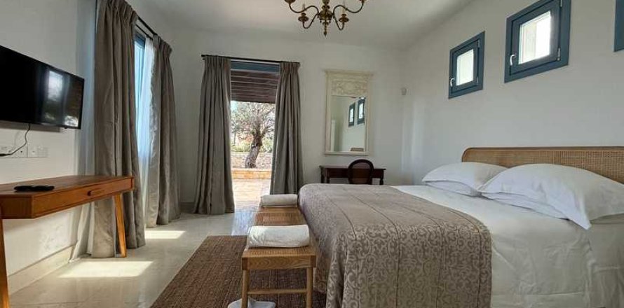 Дом с 4 спальнями в Писсури, Кипр №29204