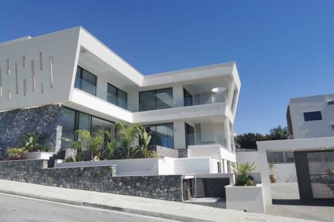 7 bedrooms Villa in Germasogeia, Cyprus No. 70739 1