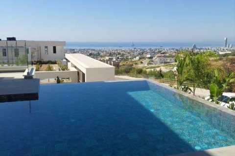 7 bedrooms Villa in Germasogeia, Cyprus No. 70739 3