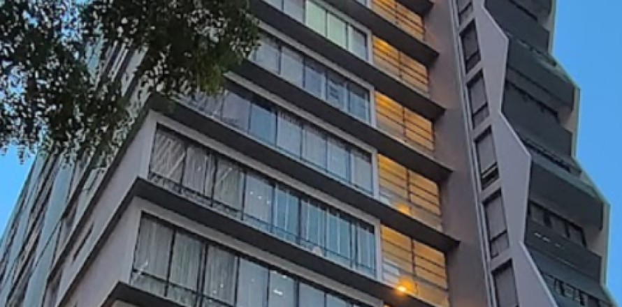 Studio Apartment in Bangkok, Thailand No. 97320