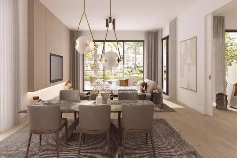 4 bedrooms Townhouse in Le Loi, Vietnam No. 93919 2