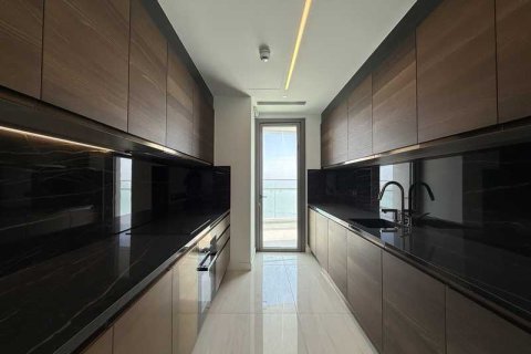 3 bedrooms Apartment in Germasogeia, Cyprus No. 81760 1