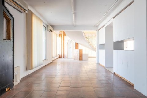 485m² Commercial property en Nicosia, Cyprus No. 105071 2