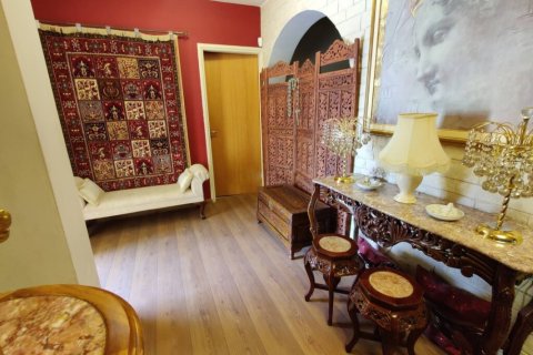 Вилла с 3 спальнями в Лимассол, Кипр №107029 10