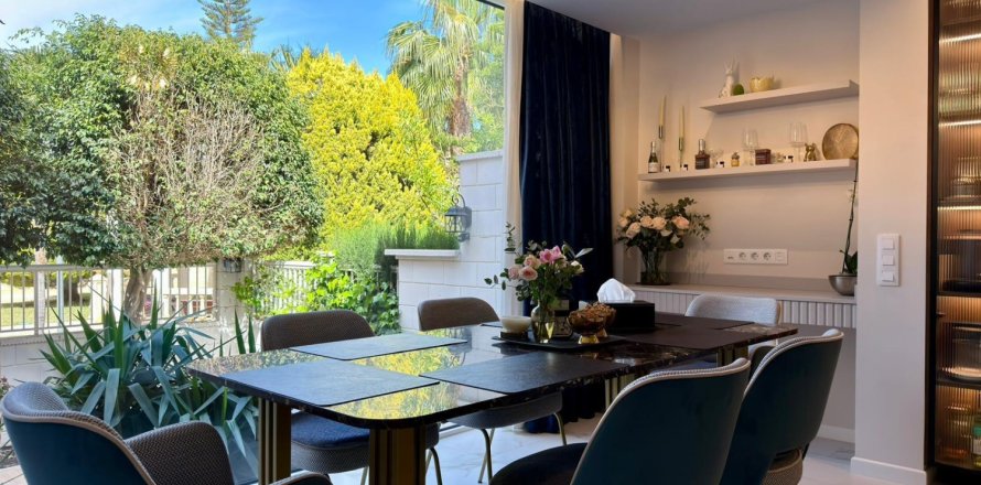 6 bedrooms Bungalow in Alicante, Spain No. 124833