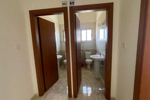 7 bedrooms House in Kolossi, Cyprus No. 63075 14