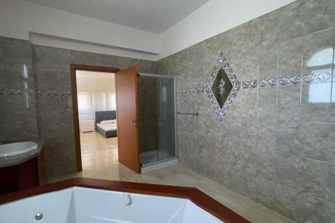 7 bedrooms House in Kolossi, Cyprus No. 63075 15