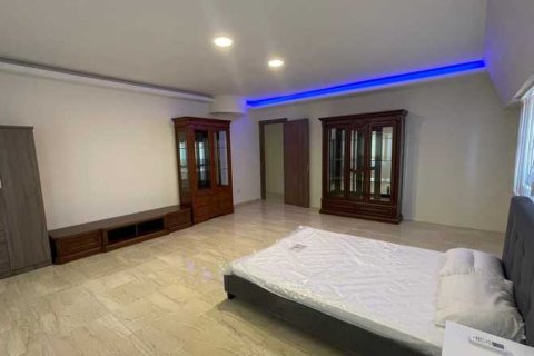 7 bedrooms House in Kolossi, Cyprus No. 63075 10