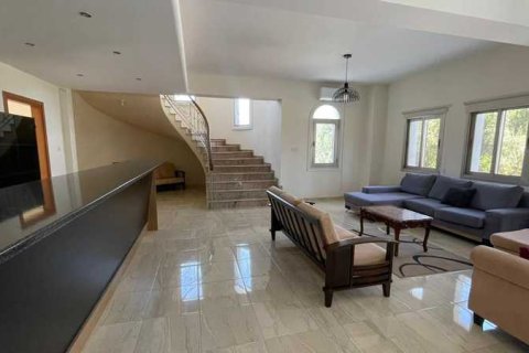 7 bedrooms House in Kolossi, Cyprus No. 63075 1