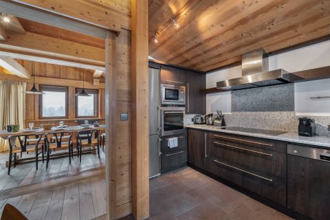 4 bedrooms House in Megeve, France No. 99361 7