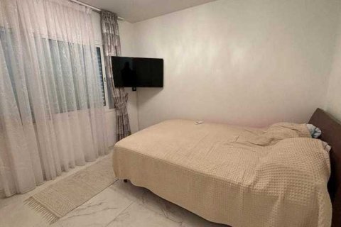 2 bedrooms Apartment in Germasogeia, Cyprus No. 35040 5