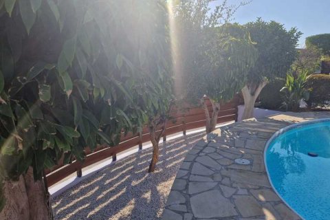 4 bedrooms Villa in Germasogeia, Cyprus No. 75697 7