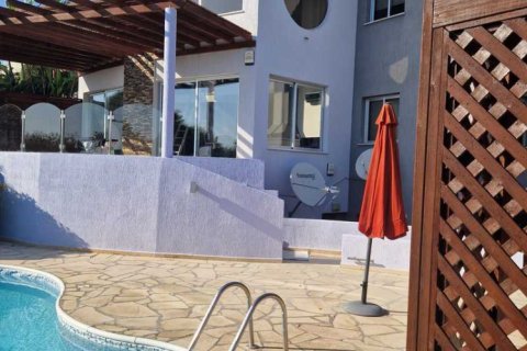 4 bedrooms Villa in Germasogeia, Cyprus No. 75697 8