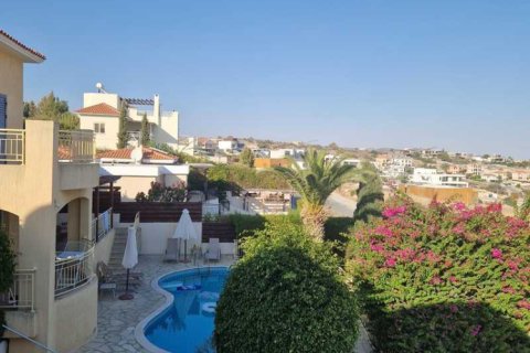 4 bedrooms Villa in Germasogeia, Cyprus No. 75697 10