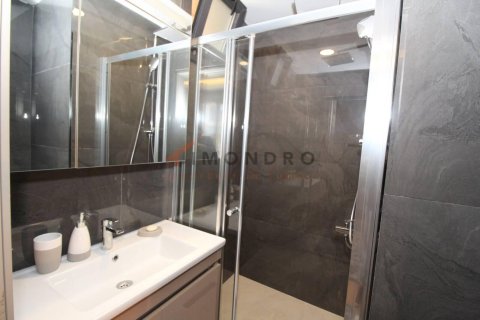 3 bedrooms Apartment in Duong Kinh, Vietnam No. 16716 21