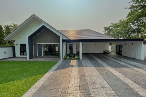 4 bedrooms House in Chiang Mai, Thailand No. 97612 6