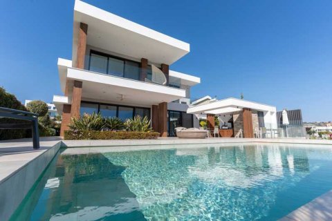 Дом с 6 спальнями в Гермасойя, Кипр №101042 1