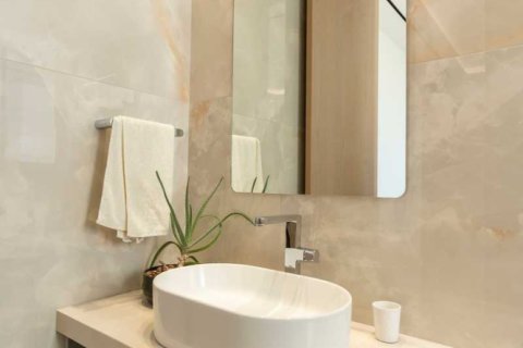 Дом с 6 спальнями в Гермасойя, Кипр №101042 6