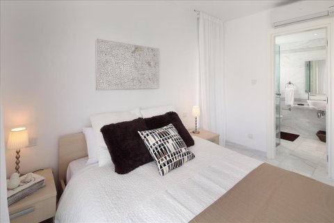 3 bedrooms Villa in Paphos, Cyprus No. 106054 4