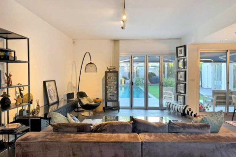 4 dormitorios House en Nicosia, Cyprus No. 63371 3