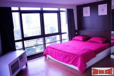 2 bedrooms Apartment in Bangkok, Thailand No. 96807 6