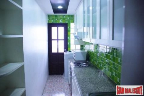 2 bedrooms Apartment in Bangkok, Thailand No. 96807 5