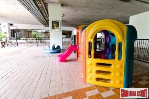 2 bedrooms Apartment in Bangkok, Thailand No. 96807 9