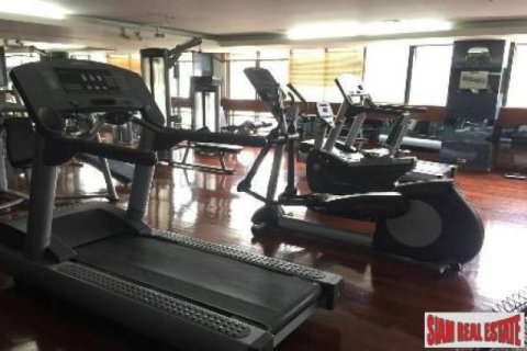 2 bedrooms Apartment in Bangkok, Thailand No. 96807 10