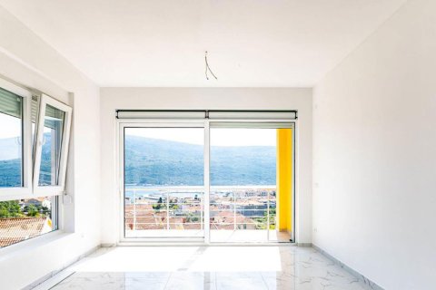 2 bedrooms Apartment in Herceg Novi, Montenegro No. 81124 3