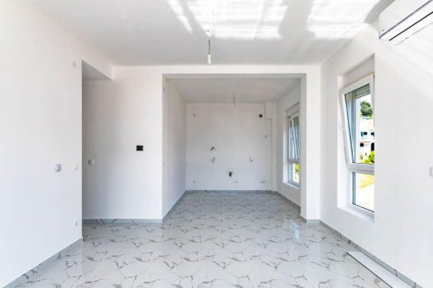 2 bedrooms Apartment in Herceg Novi, Montenegro No. 81124 5