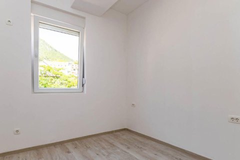 2 bedrooms Apartment in Herceg Novi, Montenegro No. 81124 8