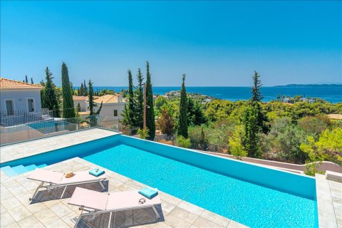 4 bedrooms Villa in Kranidi, Greece No. 56462 1
