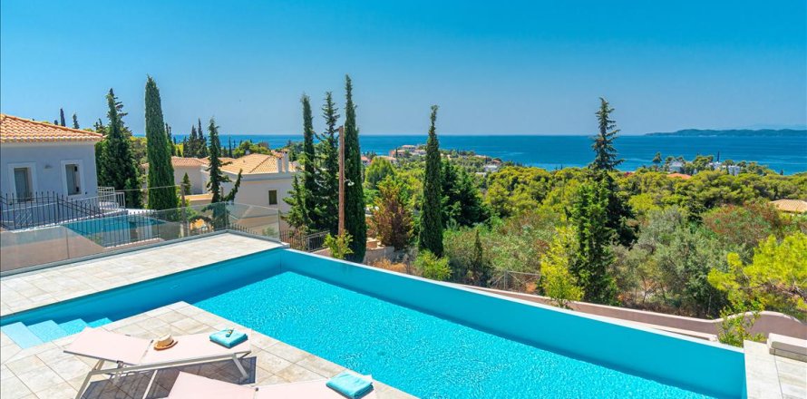 4 bedrooms Villa in Kranidi, Greece No. 56462