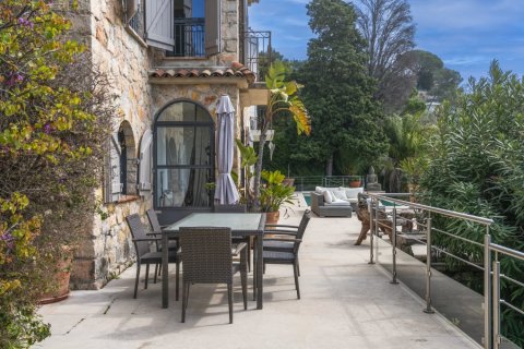 9 bedrooms Villa in Cannes, France No. 67304 5