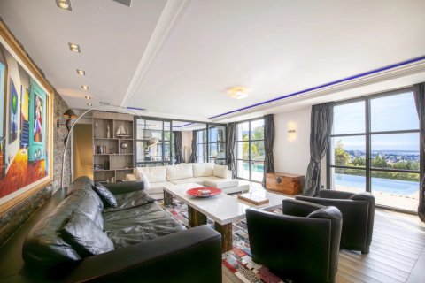 9 bedrooms Villa in Cannes, France No. 67304 6