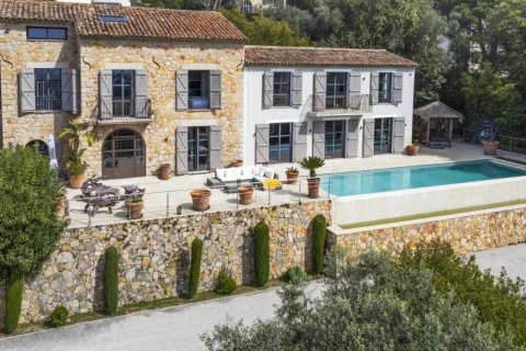 9 bedrooms Villa in Cannes, France No. 67304 1